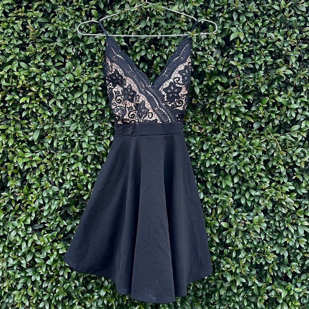Medium Black Dress